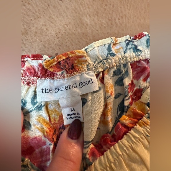 The General Good Marj Smocked Crop Top Yellow Floral Size Medium - Picture 7 of 9